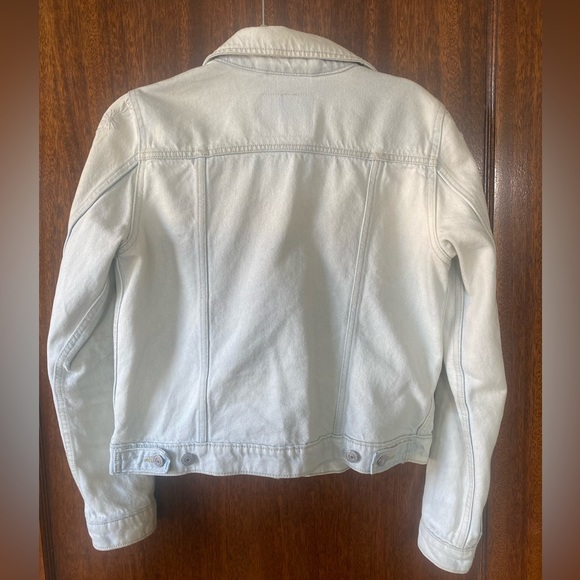 Levi’s Washed Denim Jacket - Picture 2 of 4